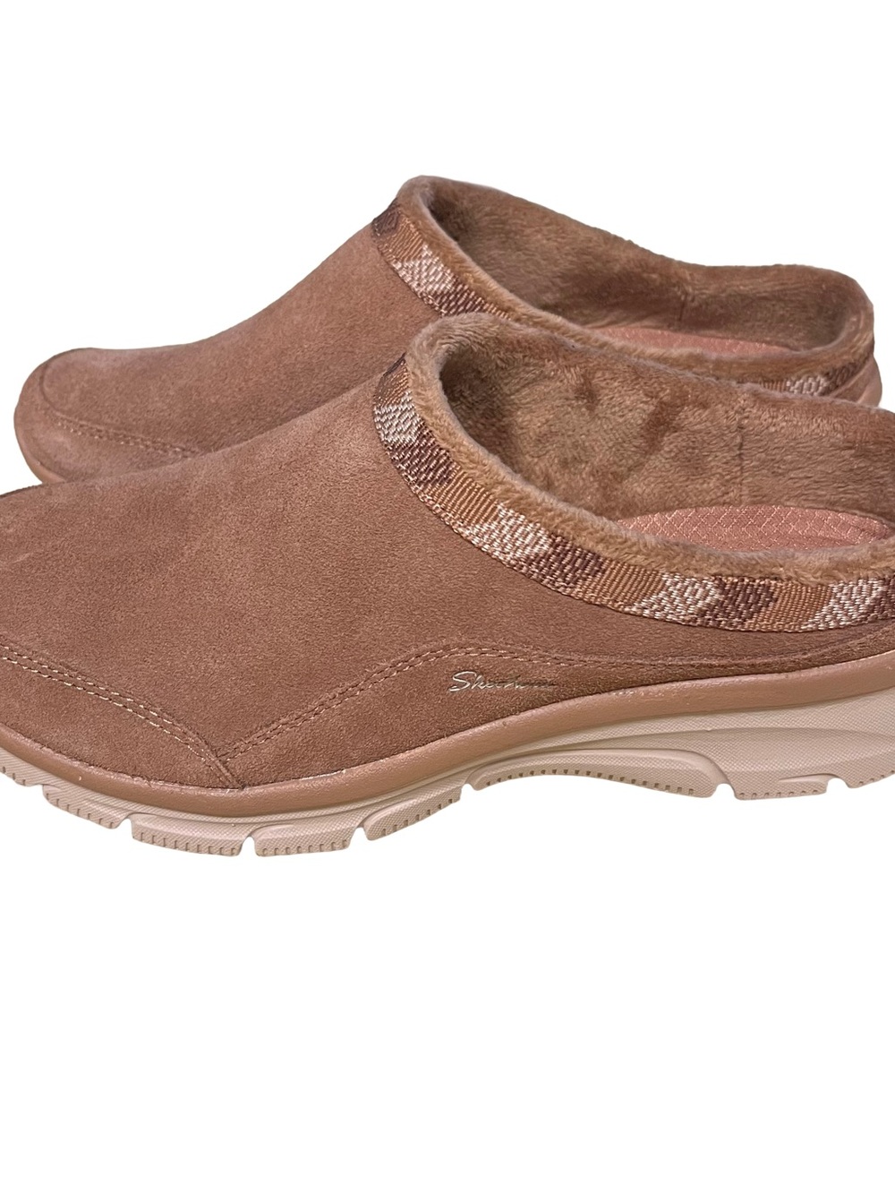 NEW Skechers Easy Going Grace Womens Sz 8 Tan Suede Slip-ins Trimmed Clogs Mules - Picture 4 of 9